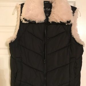 Vest with fur lining